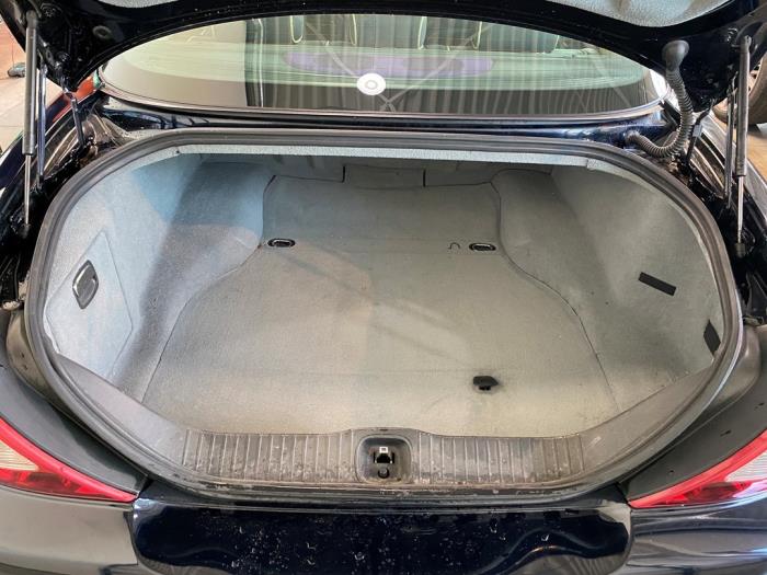 Jaguar XJ 2.7d V6 24V Skrotfordon (2009, METALLIC ZWART)