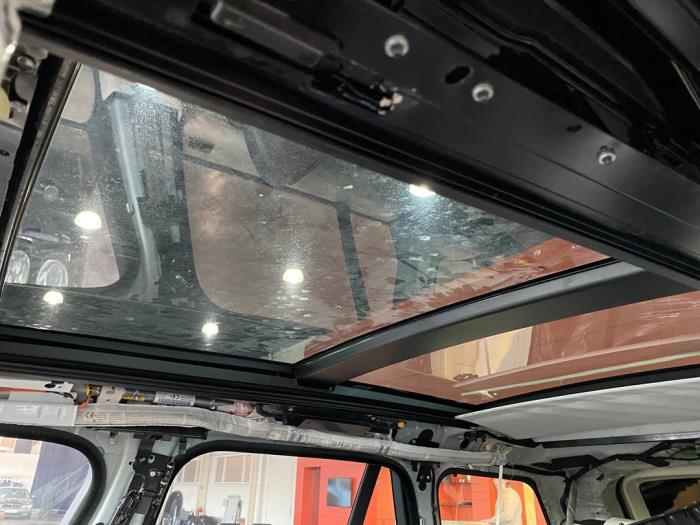 Landrover Range Rover IV 4.4 SDV8 32V Sloopvoertuig (2013, Metallic, Beige)