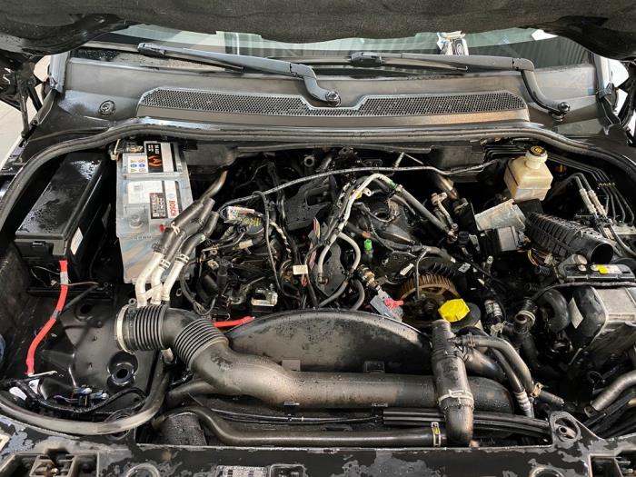 Landrover Discovery IV 3.0 SD V6 24V Skrotfordon (2012, SANTORINI ZWART)