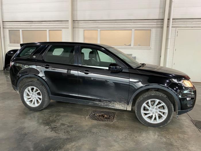 Landrover Discovery Sport 2.2 sd4 16V Skrotfordon (2015, ZWART METAALKLEUR)