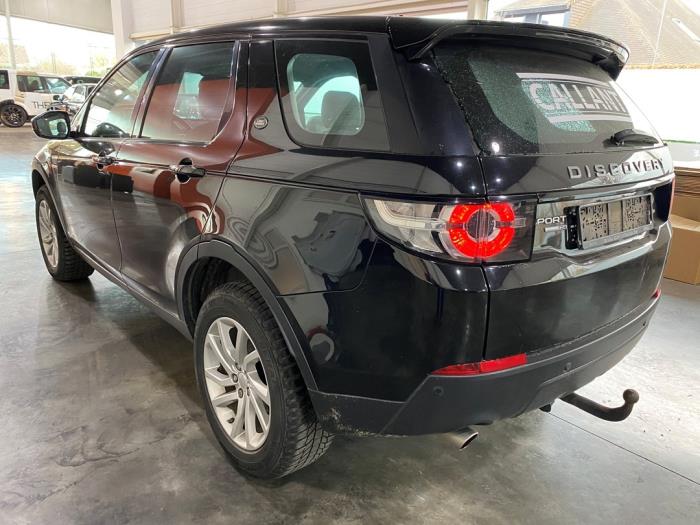 Landrover Discovery Sport 2.2 sd4 16V Skrotfordon (2015, ZWART METAALKLEUR)