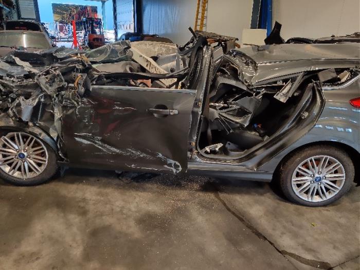 Ford Focus 3 1.0 Ti-VCT EcoBoost 12V 100 Sloopvoertuig (2018, Donker, Grijs)