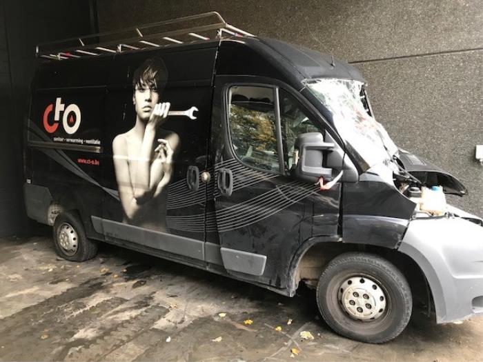 Peugeot Boxer 2.2 HDi 130 Euro 5 Sloopvoertuig (2012, Zwart)