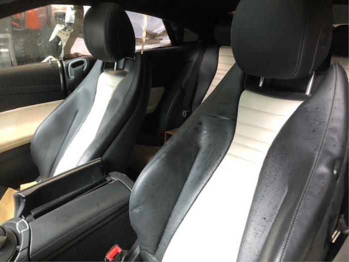 Mercedes E E-220d 2.0 Turbo 16V Sloopvoertuig (2017, Wit)