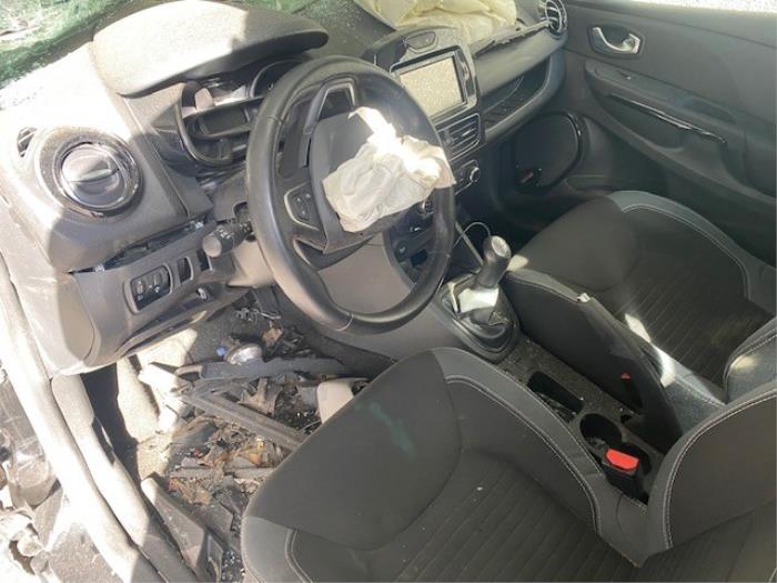 Renault Clio IV 1.5 Energy dCi 90 FAP Skrotfordon (2016, ZWART)