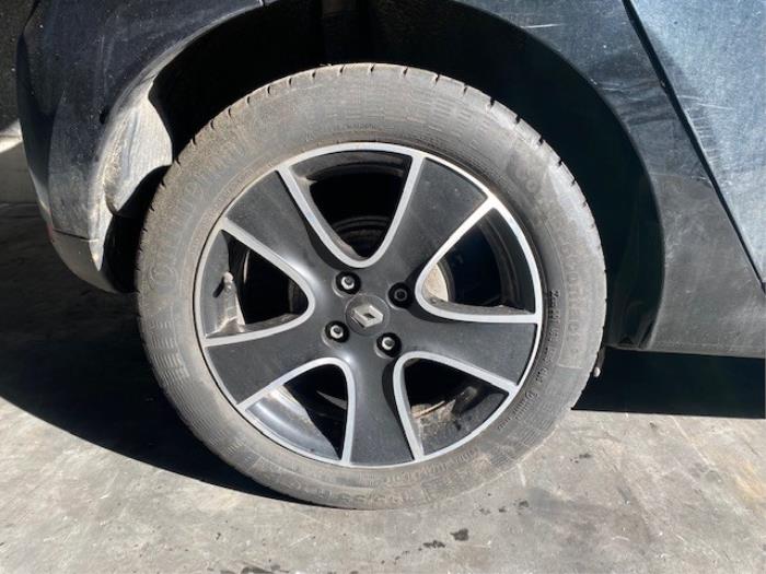 Renault Clio IV 1.5 Energy dCi 90 FAP Skrotfordon (2016, ZWART)