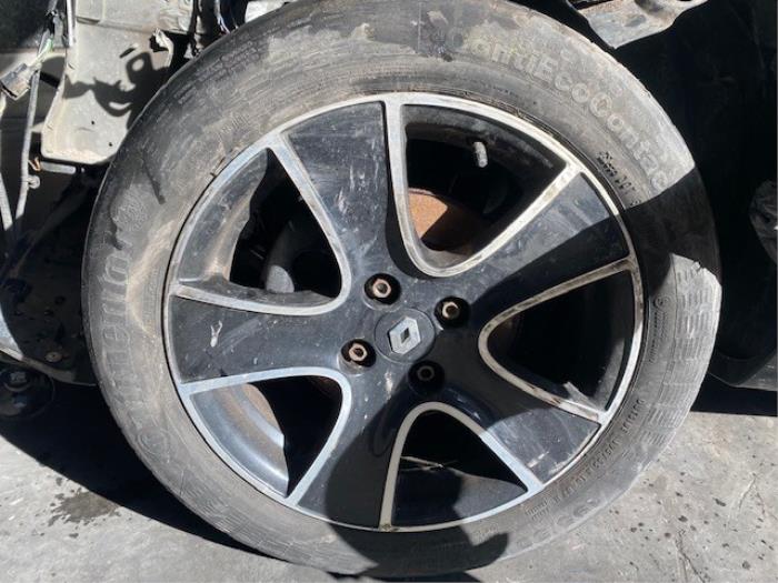 Renault Clio IV 1.5 Energy dCi 90 FAP Skrotfordon (2016, ZWART)