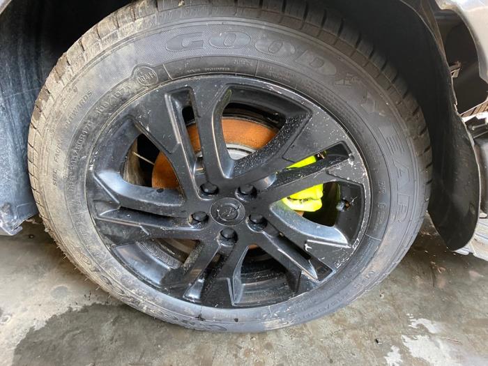 Opel Vivaro 2.0 CDTI 122 Skrotfordon (2021, ZILVER)