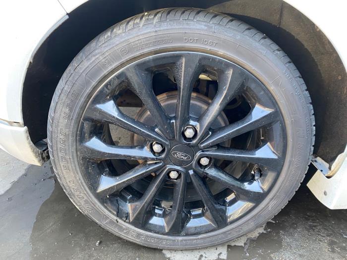 Ford Fiesta 6 1.0 EcoBoost 12V 100 Skrotfordon (2016, METALLIC WIT)