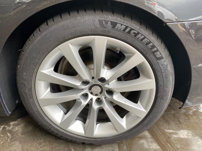 BMW 5 serie 520d 16V Skrotfordon (2016, DONKER GRIJS)