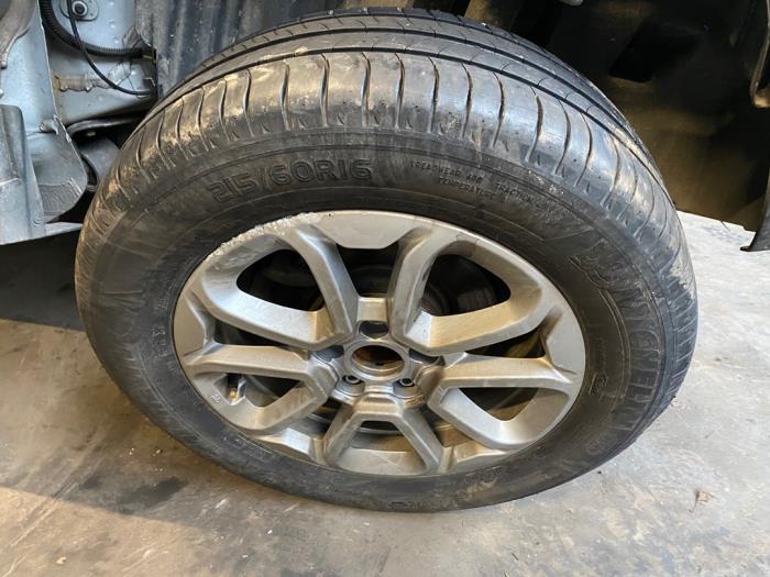 Fiat 500X 1.0 FireFly Turbo 120 12V Sloopvoertuig (2019, Zilver)