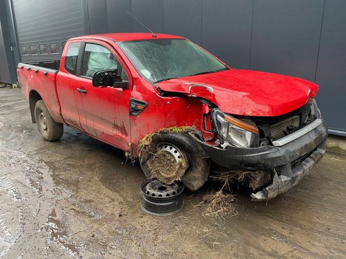 Ford Ranger 2.2 TDCi 16V 125 4x4 Skrotfordon (2014, ROOD)