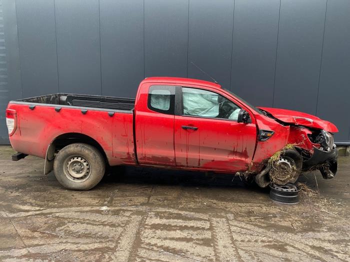 Ford Ranger 2.2 TDCi 16V 125 4x4 Skrotfordon (2014, ROOD)