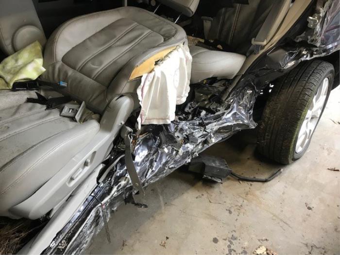 Opel Antara 2.2 CDTI 16V 4x4 Skrotfordon (2015, DONKER GRIJS)