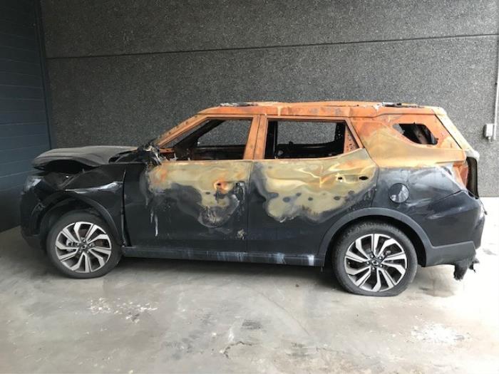 Ssang Yong Tivoli Grand 1.5 T-GDi 16V Sloopvoertuig (2021, Metallic, Zwart)