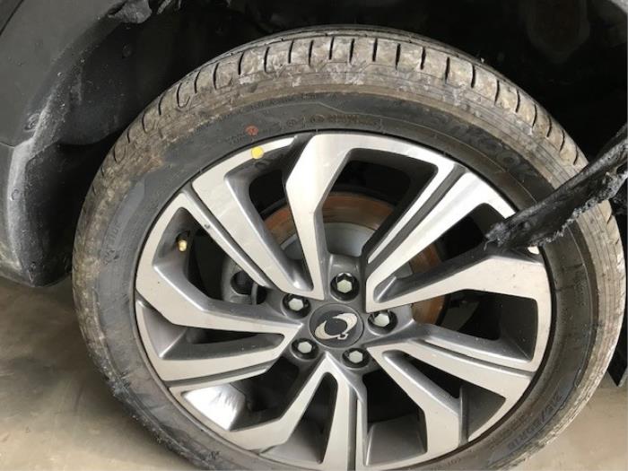 Ssang Yong Tivoli Grand 1.5 T-GDi 16V Sloopvoertuig (2021, Metallic, Zwart)