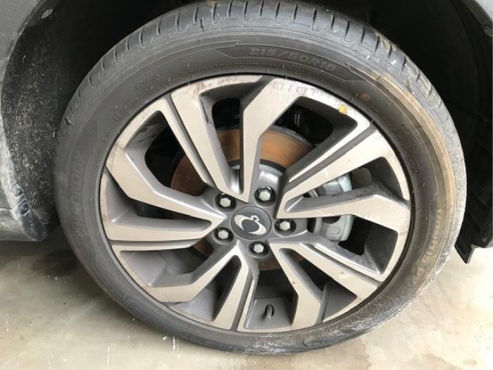 Ssang Yong Tivoli Grand 1.5 T-GDi 16V Sloopvoertuig (2021, Metallic, Zwart)