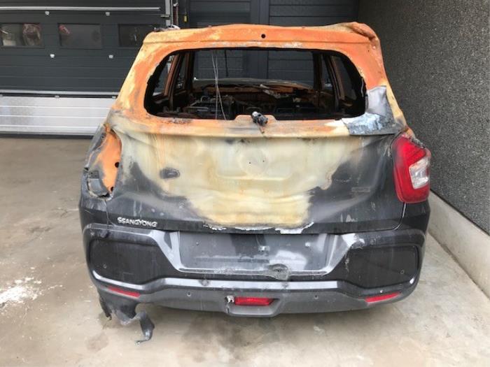 Ssang Yong Tivoli Grand 1.5 T-GDi 16V Sloopvoertuig (2021, Metallic, Zwart)