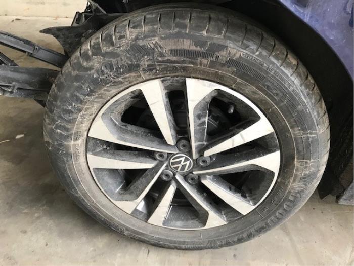 Volkswagen Polo VI 1.0 MPI 12V Skrotfordon (2021, METALLIC BLAUW)