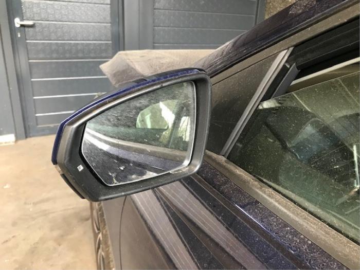 Volkswagen Polo VI 1.0 MPI 12V Skrotfordon (2021, METALLIC BLAUW)