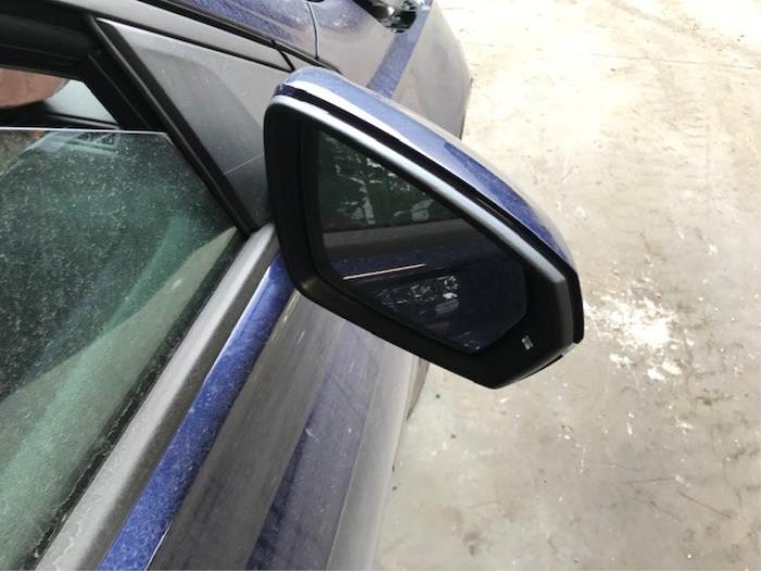 Volkswagen Polo VI 1.0 MPI 12V Skrotfordon (2021, METALLIC BLAUW)