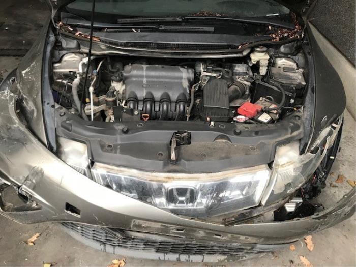 Honda Civic 1.4 i-Dsi Skrotfordon (2007, GRIJS)