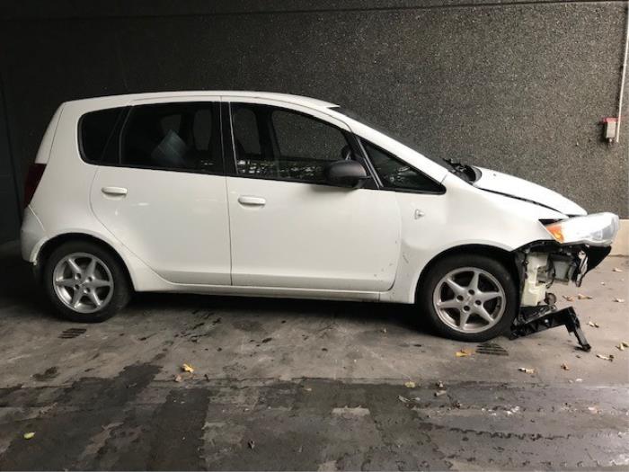 Mitsubishi Colt 1.1 12V Skrotfordon (2011, WIT)