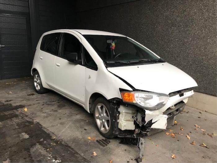 Mitsubishi Colt 1.1 12V Skrotfordon (2011, WIT)