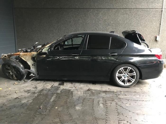 BMW 5 serie 525d xDrive 16V Skrotfordon (2014, METALLIC ZWART)