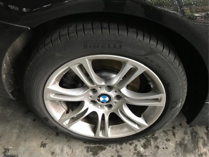 BMW 5 serie 525d xDrive 16V Skrotfordon (2014, METALLIC ZWART)