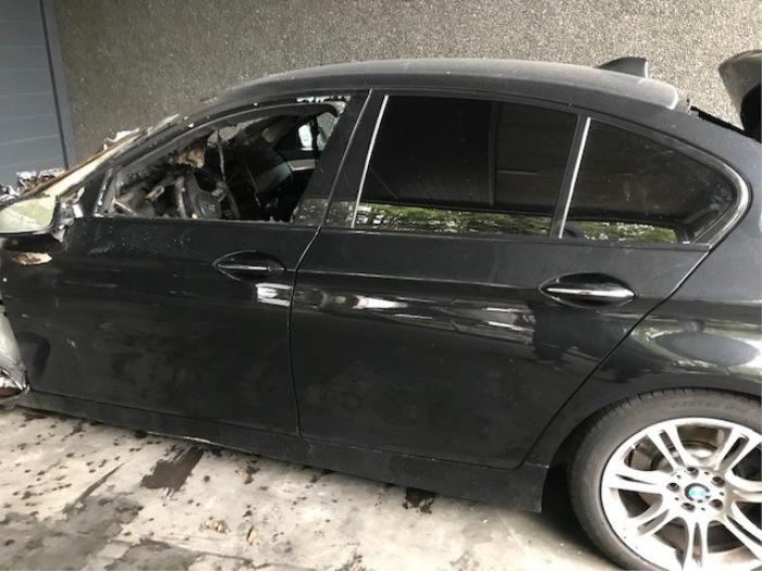 BMW 5 serie 525d xDrive 16V Skrotfordon (2014, METALLIC ZWART)