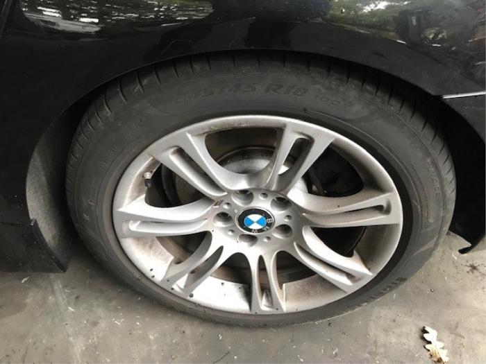 BMW 5 serie 525d xDrive 16V Skrotfordon (2014, METALLIC ZWART)