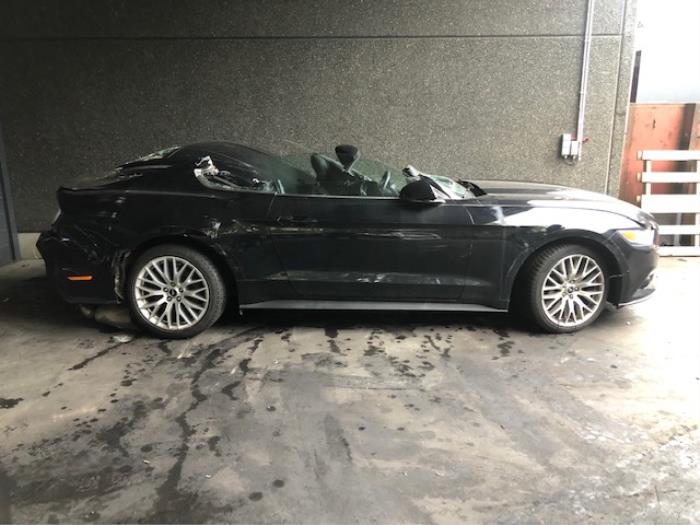 Ford Usa Mustang VI Fastback 2.3 EcoBoost 16V Sloopvoertuig (2017, Zwart)