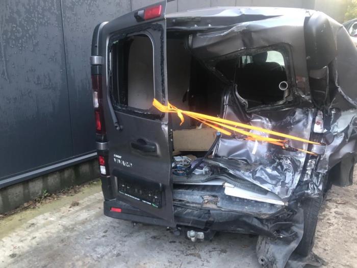 Opel Vivaro B Combi 1.6 CDTI Biturbo 140 Sloopvoertuig (2019, Donker, Grijs)