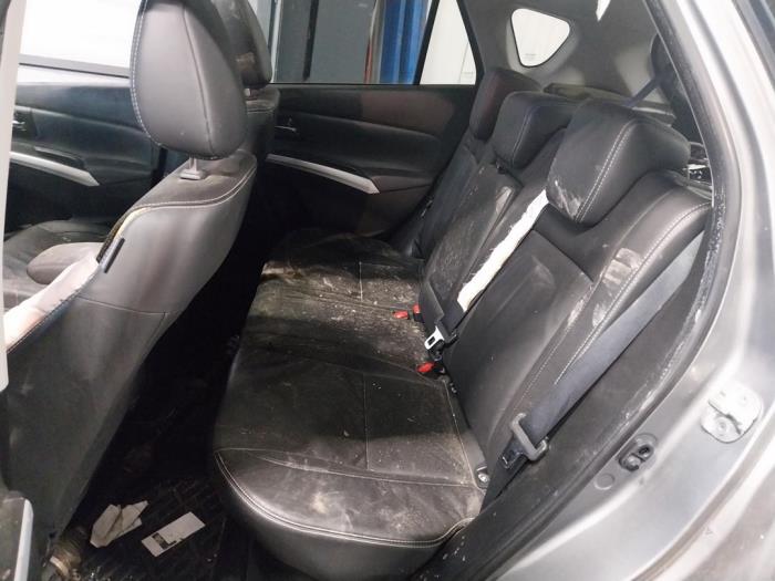 Suzuki SX-4 Sloopvoertuig (2018, Grijs)