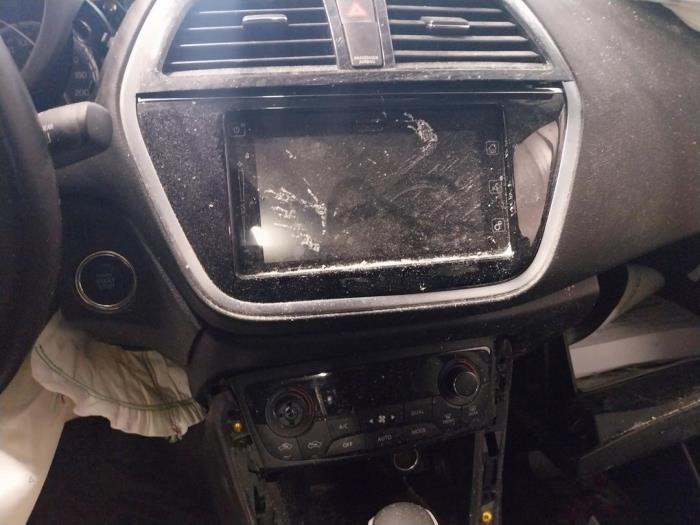 Suzuki SX-4 Sloopvoertuig (2018, Grijs)