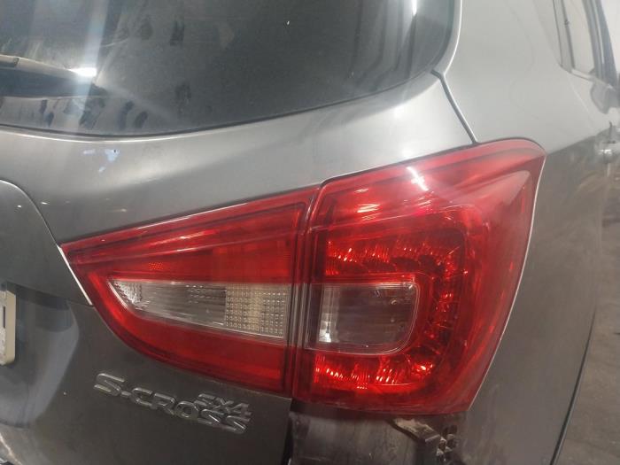 Suzuki SX-4 Sloopvoertuig (2018, Grijs)