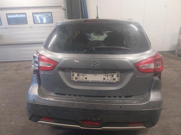 Suzuki SX-4 Sloopvoertuig (2018, Grijs)