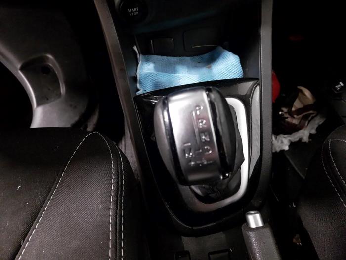 Renault Clio IV 1.2 TCE 16V GT EDC Samochód złomowany (2017, Czarny)