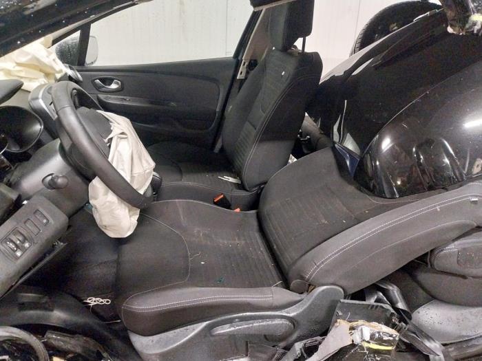 Renault Clio IV 1.2 TCE 16V GT EDC Samochód złomowany (2017, Czarny)