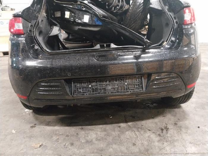 Renault Clio IV 1.2 TCE 16V GT EDC Samochód złomowany (2017, Czarny)