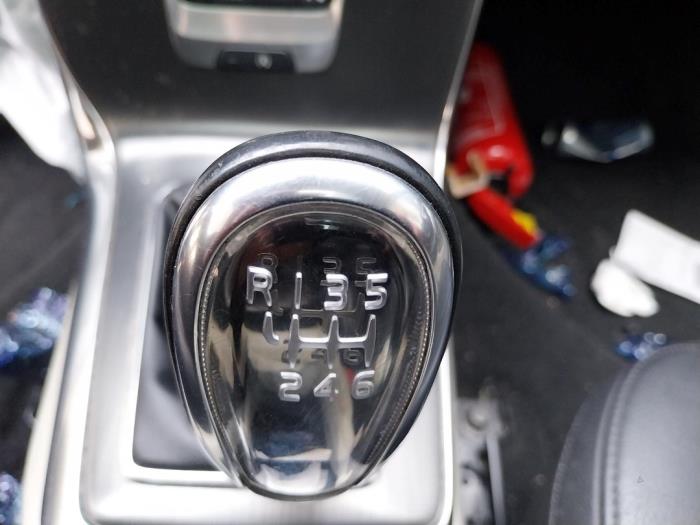 Volvo V40 1.6 D2 Skrotfordon (2013, WIT)