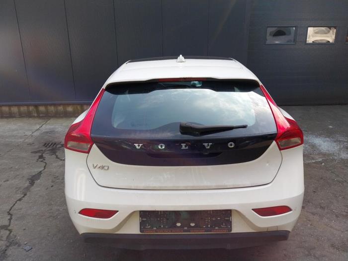 Volvo V40 1.6 D2 Skrotfordon (2013, WIT)