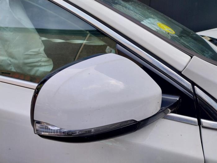 Volvo V40 1.6 D2 Skrotfordon (2013, WIT)