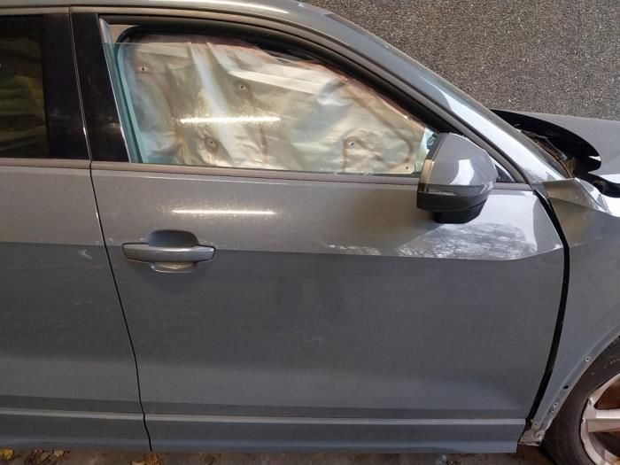 Audi Q2 1.6 30 TDI 16V Sloopvoertuig (2017, Grijs)