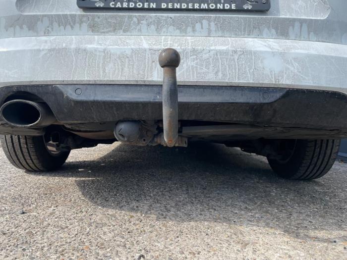 Renault Megane IV 1.2 Energy TCE 100 Sloopvoertuig (2018, Wit)