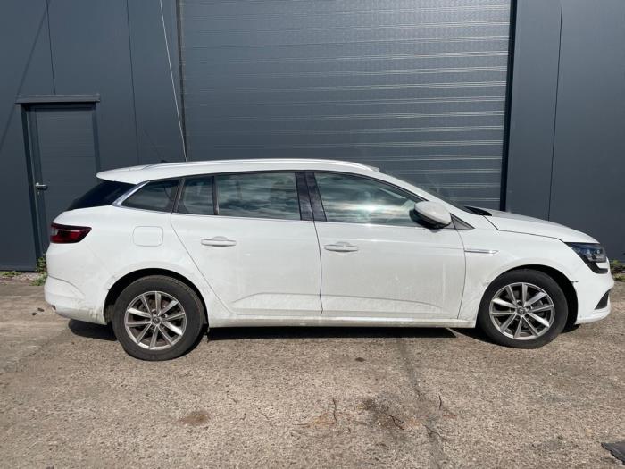 Renault Megane IV 1.2 Energy TCE 100 Sloopvoertuig (2018, Wit)