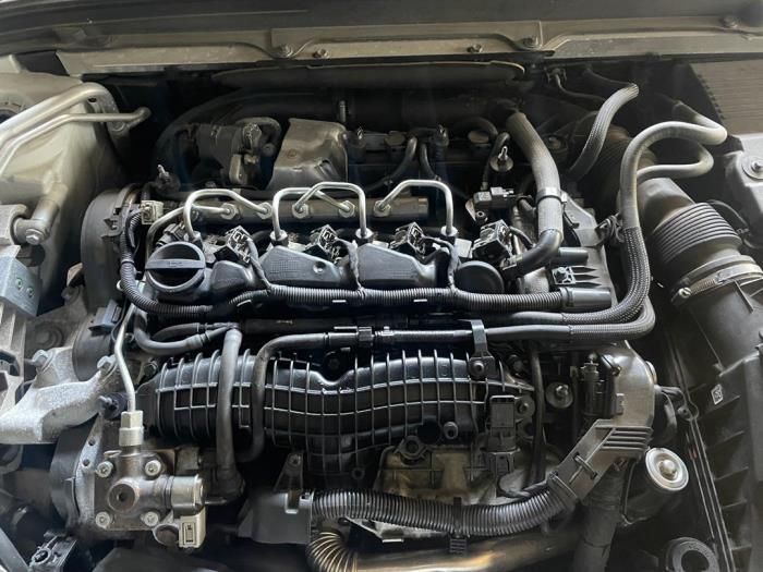 Volvo V90 Skrotfordon (2020, WIT)