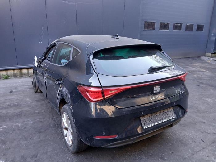 Seat Leon 1.5 TSI 16V Skrotfordon (2023, ZWART)