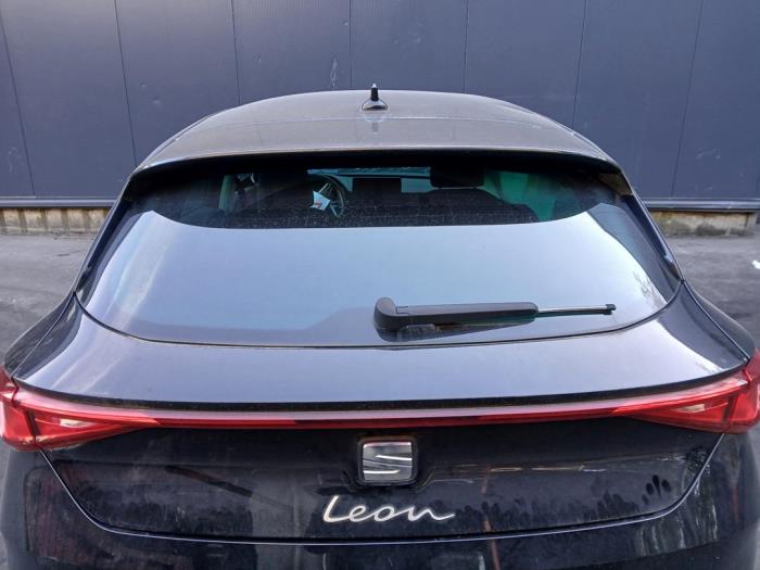 Seat Leon 1.5 TSI 16V Skrotfordon (2023, ZWART)